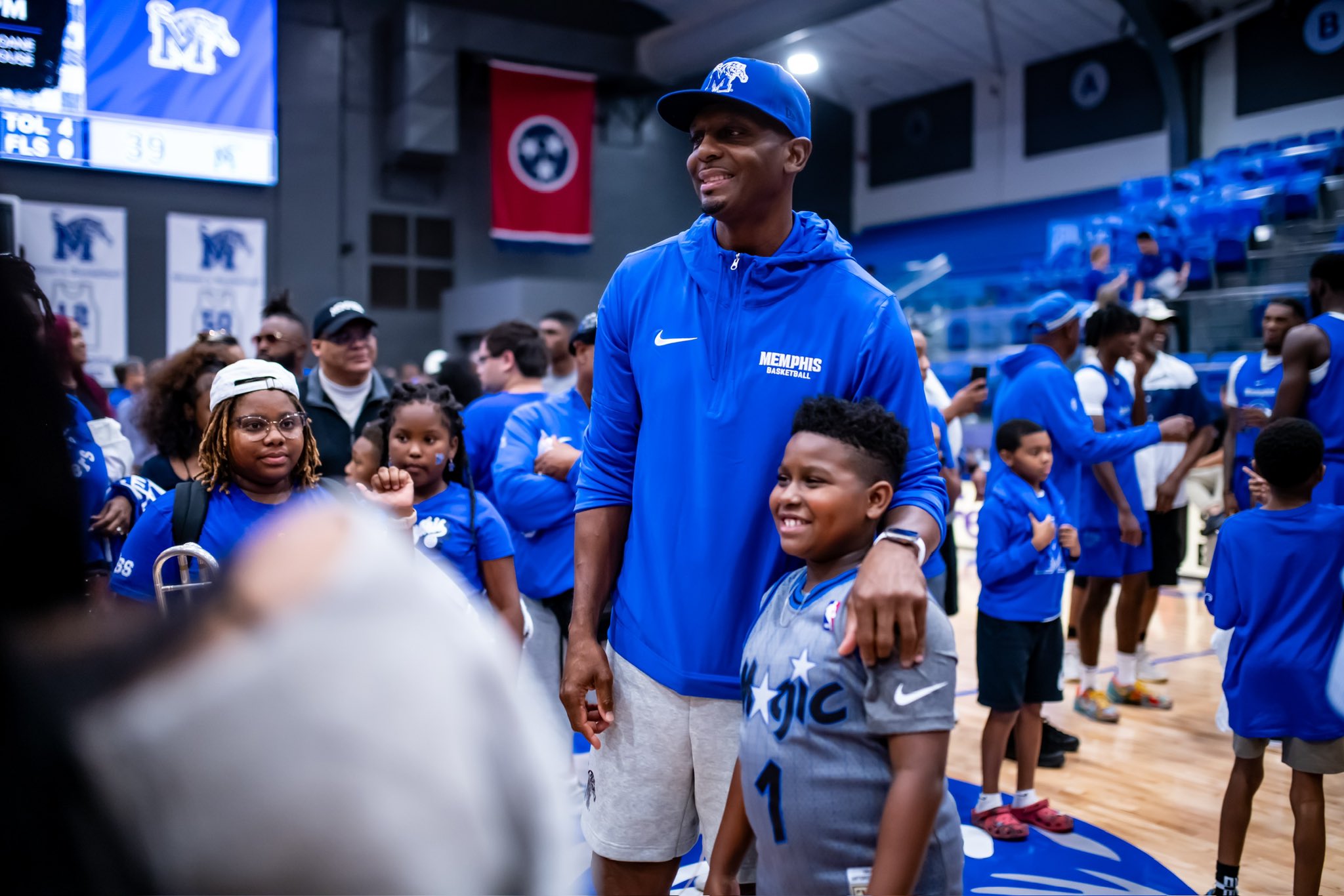 Featured image for “Memphis basketball tips off season at Blue and Gray Showcase”