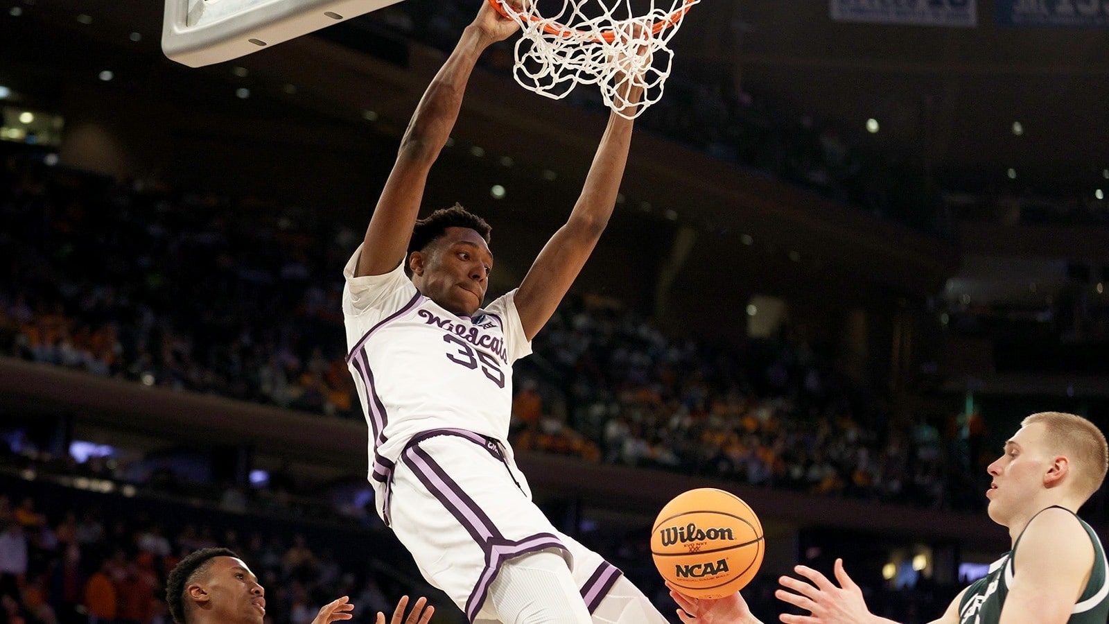 Featured image for “Kansas State forward Nae’Qwan Tomlin will transfer to Memphis.”